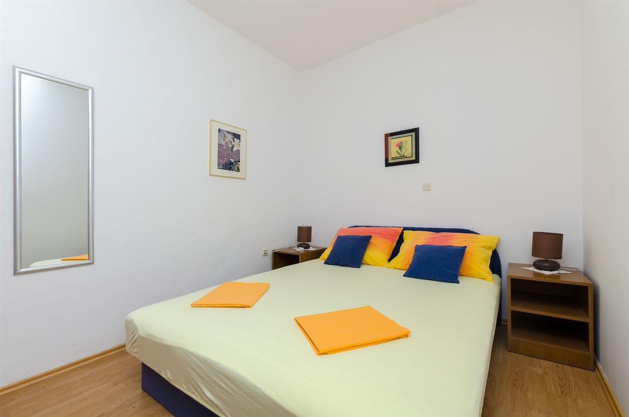 Apartments Zdenka أوميس المظهر الخارجي الصورة