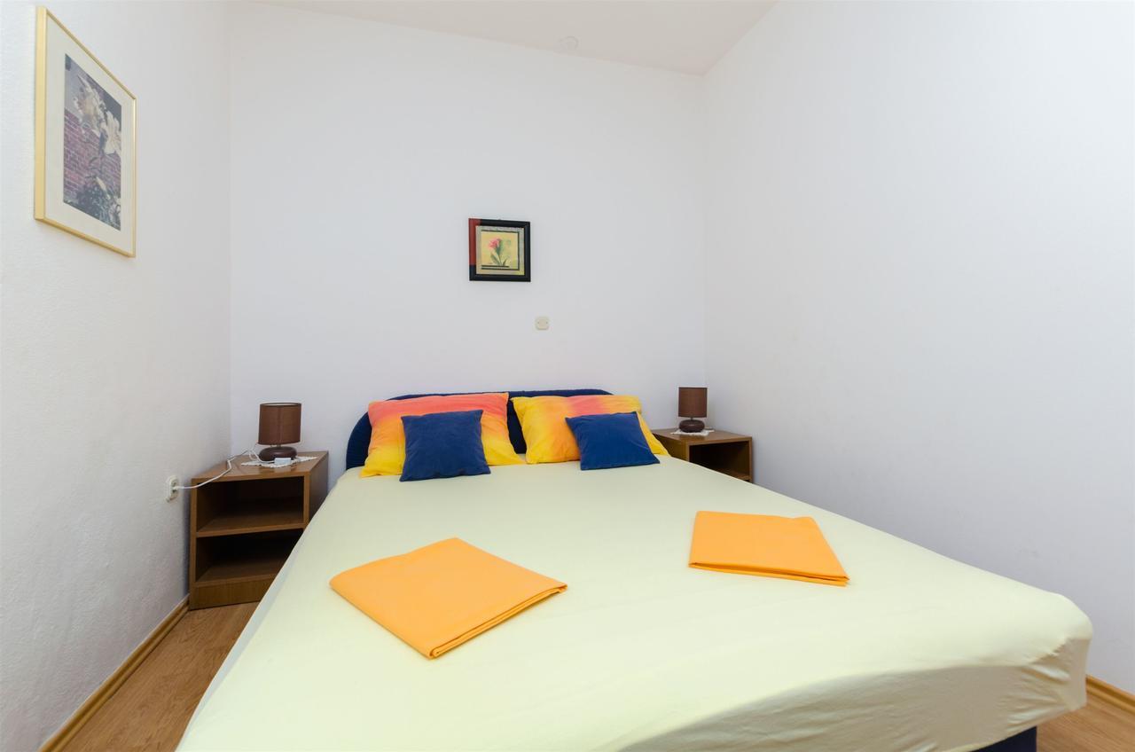 Apartments Zdenka أوميس المظهر الخارجي الصورة
