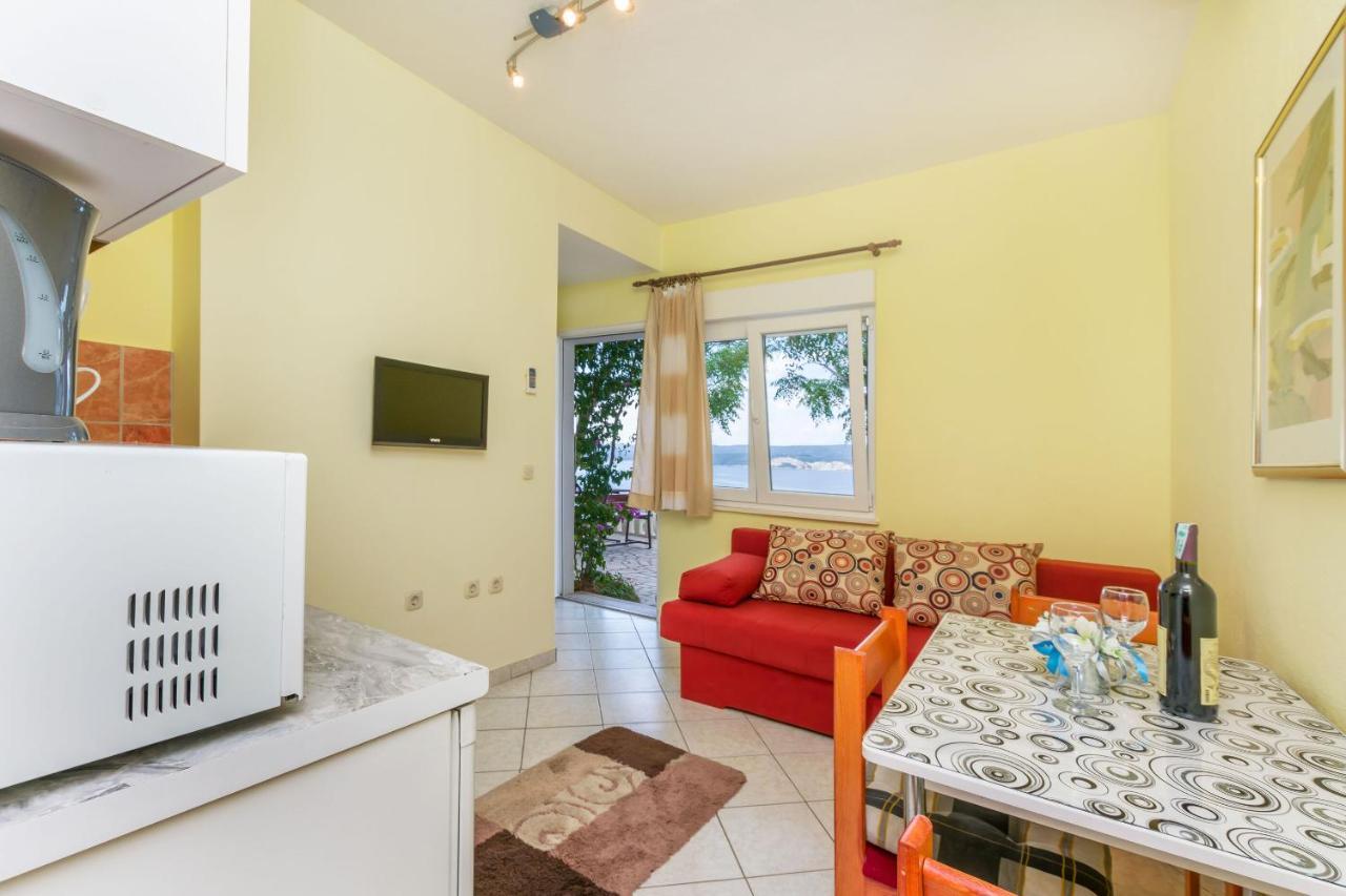 Apartments Zdenka أوميس المظهر الخارجي الصورة